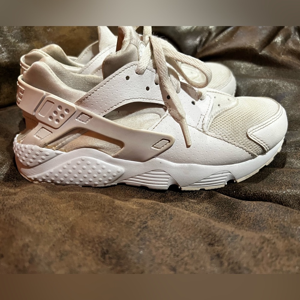 Nike All White Huraches Youth size 3